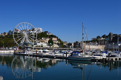 Holidays &amp; Short Breaks
