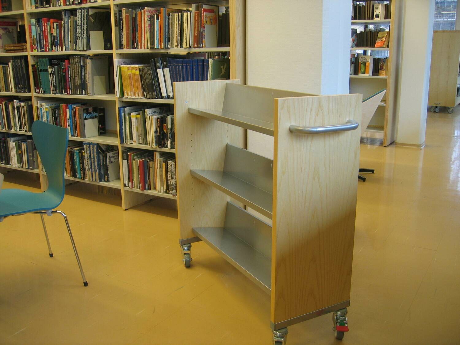 Bookval 1-puolinen kirjavaunu, L650mm