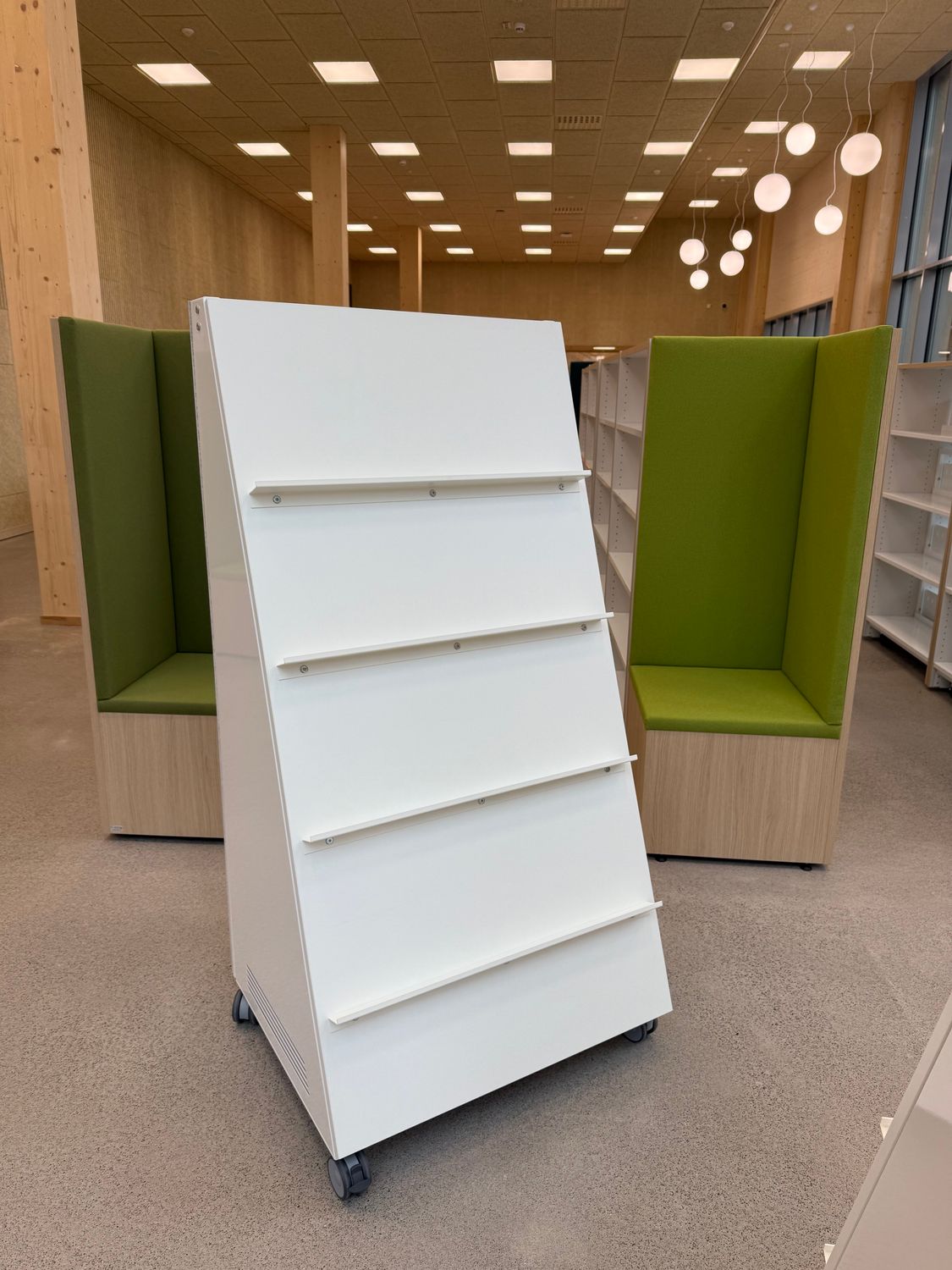 Maija esittelykaluste