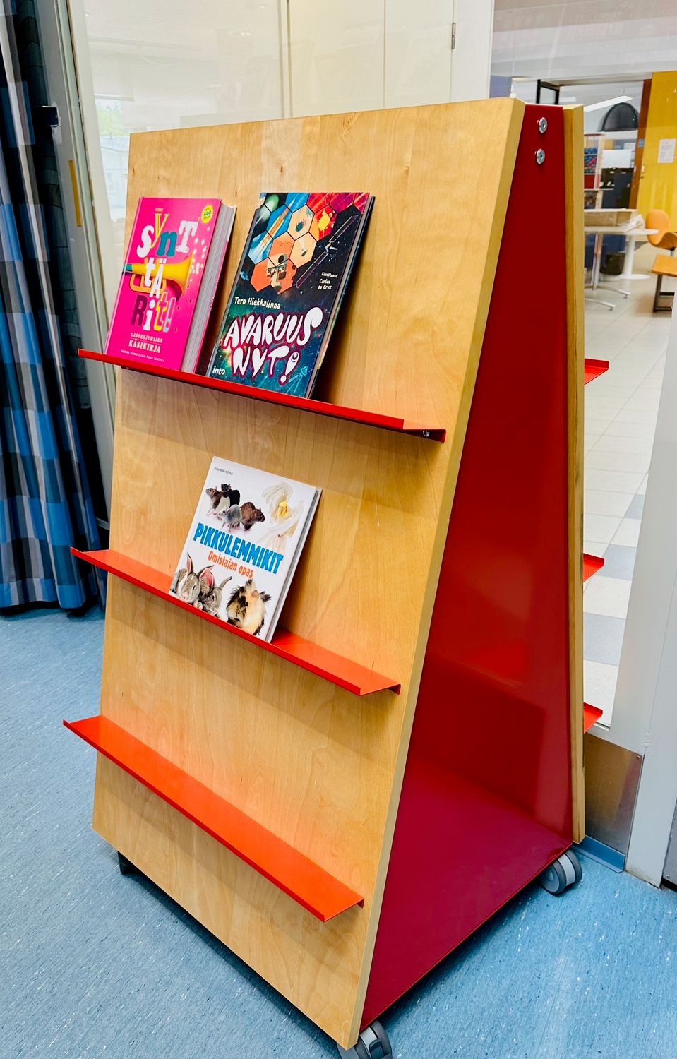 Pikku-Markus esittelykaluste