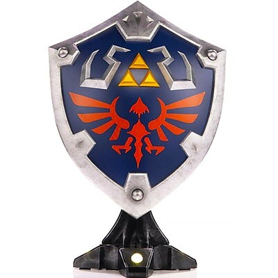 Hylian Shield The Legend of Zelda: Breath of the Wild 12-Inch Statue Collector Edition