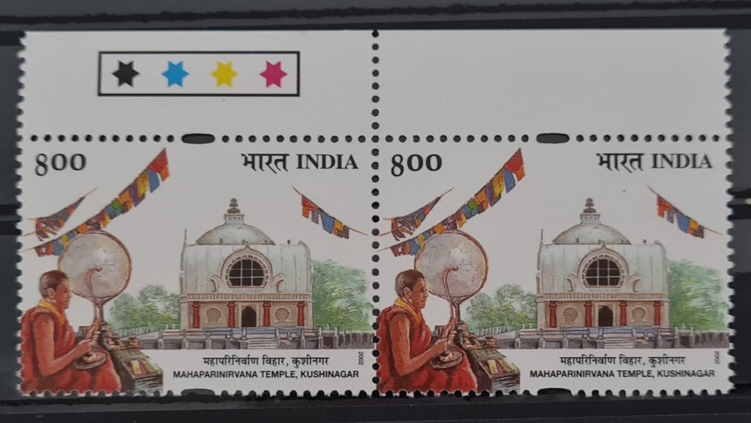 INDIA-BHUDDHA MAHOTSAV FESTIVAL-MAHAPARINIRVANA  2002  MNH  pair of stamps with traffic lights
