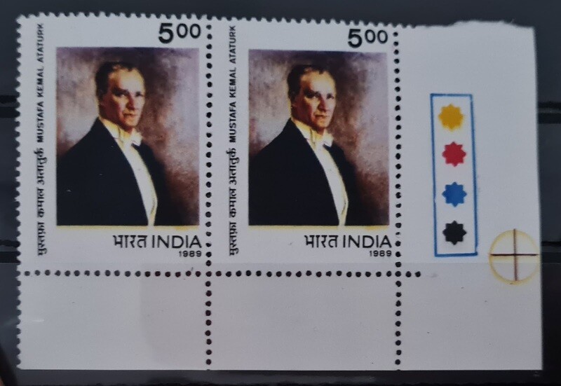 INDIA-MUSTAFA KAMAL ATATURK 1989 MNH pair of stamps with traffic lights