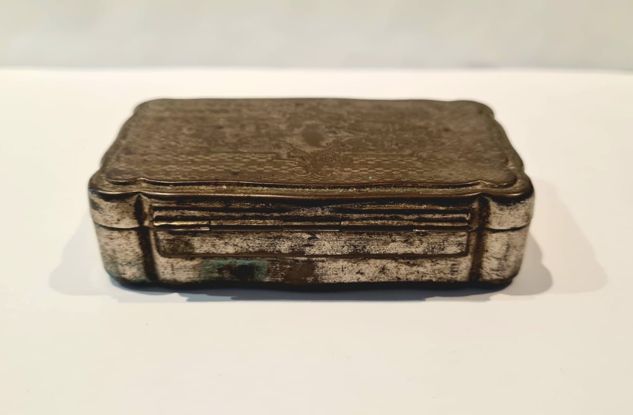 VINTAGE METALLIC BOX