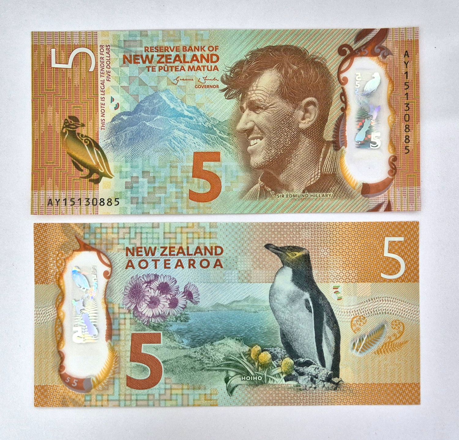 NEW ZEALAND 5 DOLLARS POLYMER UNC