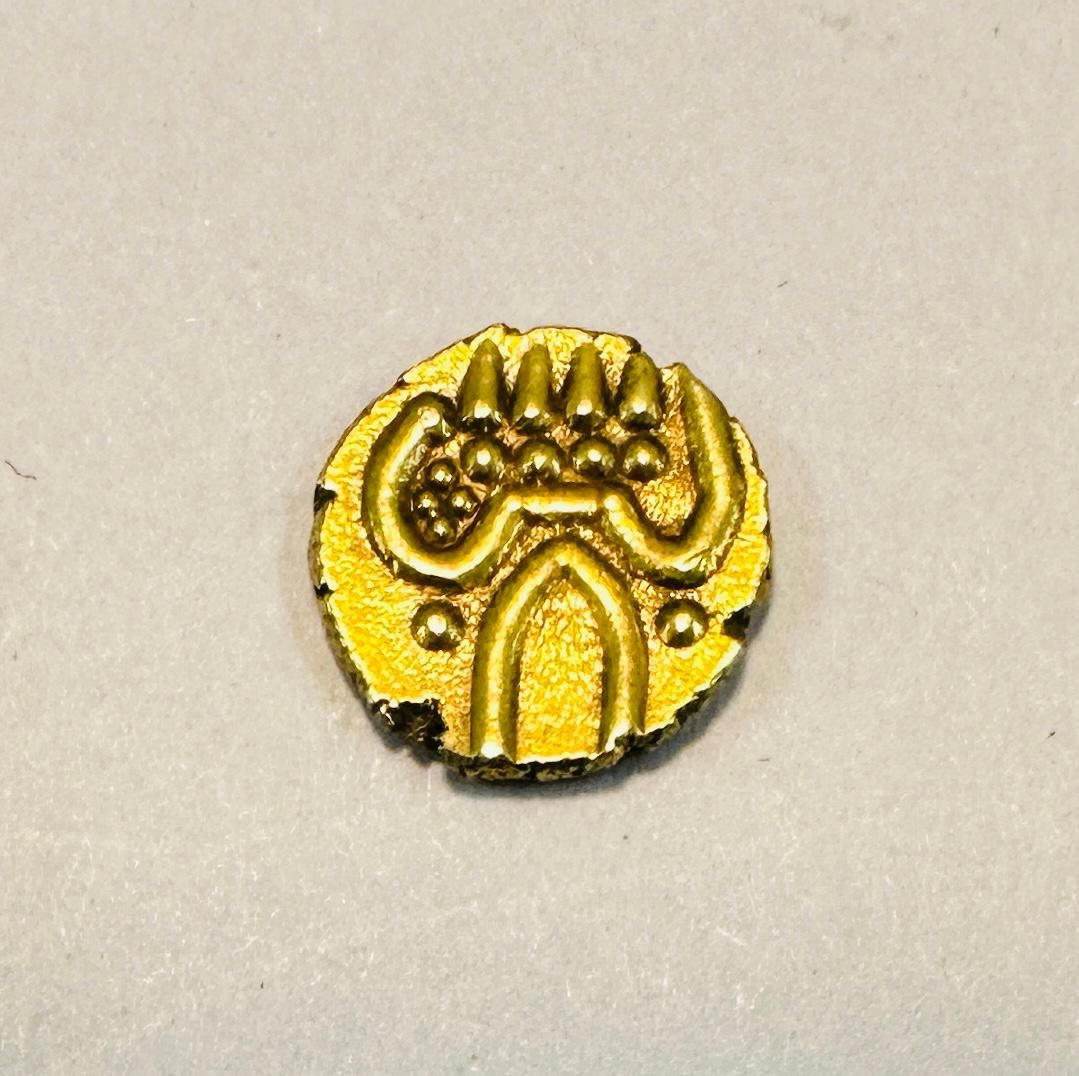 DUTCH-COCHIN ONE GOLD FANAM-16TH CENTURY