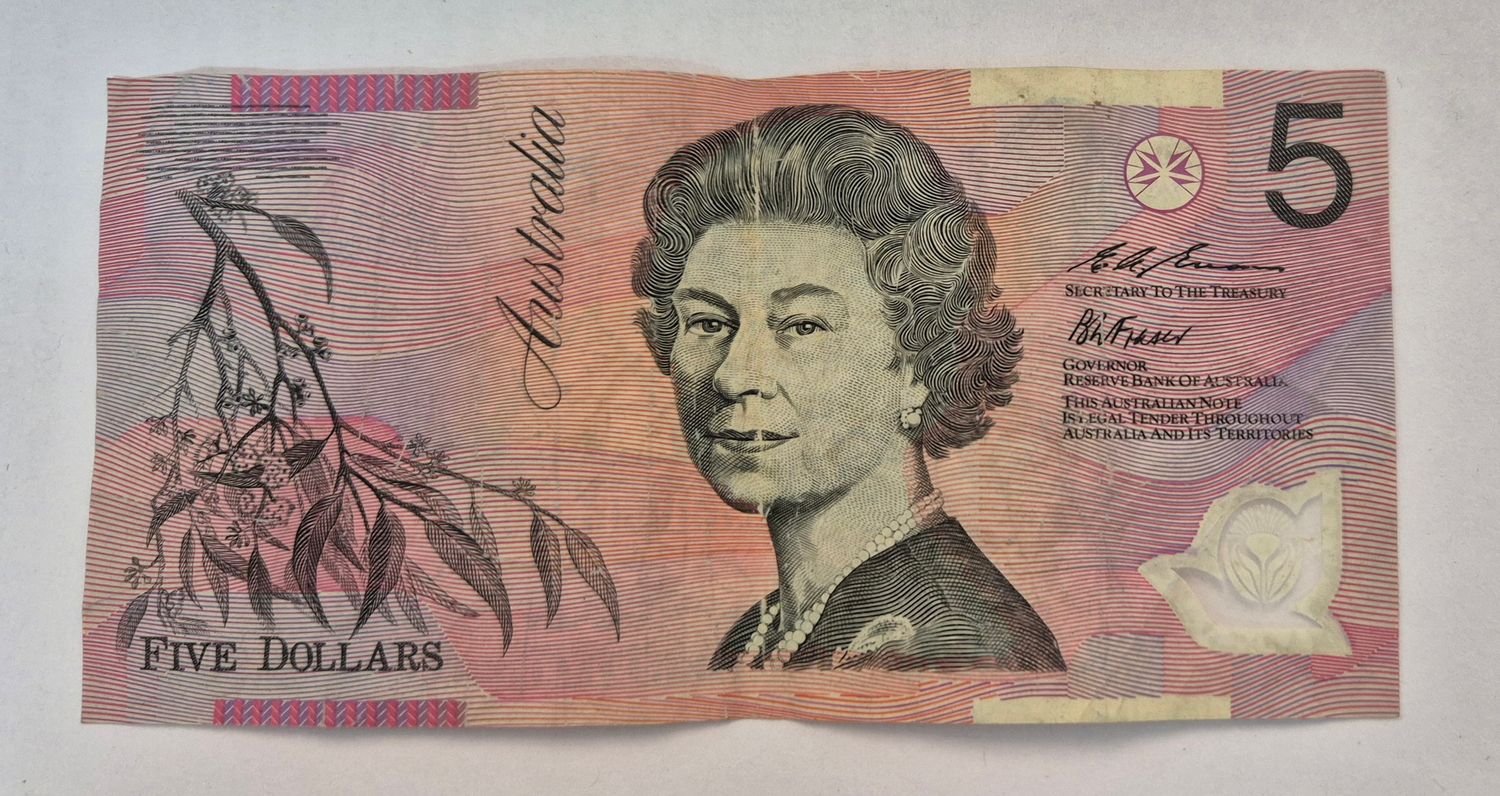 AUSTRALIA 5 DOLLAR POLYMER-USED OLD ISSUE