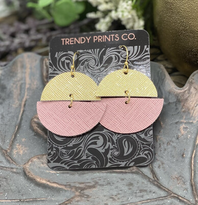 PINK SAFFIANO/GOLD HALF CIRCLES LEATHER EARRINGS