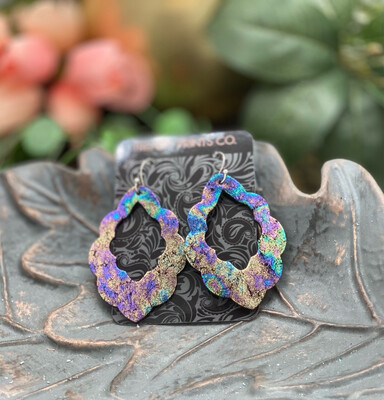 ANTIQUED MARBLE SCALLOPED LEATHER EARRINGS