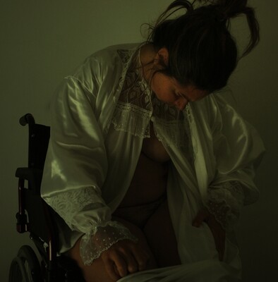 "Le gambe di Vetro" # 2 Selfportrait ©Ilaria Facci