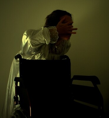 "Le gambe di Vetro" # 9 Selfportrait ©Ilaria Facci