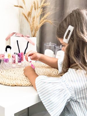 Miss Nella Glitter Nail Polish – Kids Peel-Off Nail Varnish