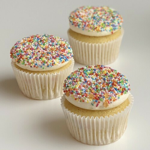 VANILLA SPRINKLES CUPCAKE