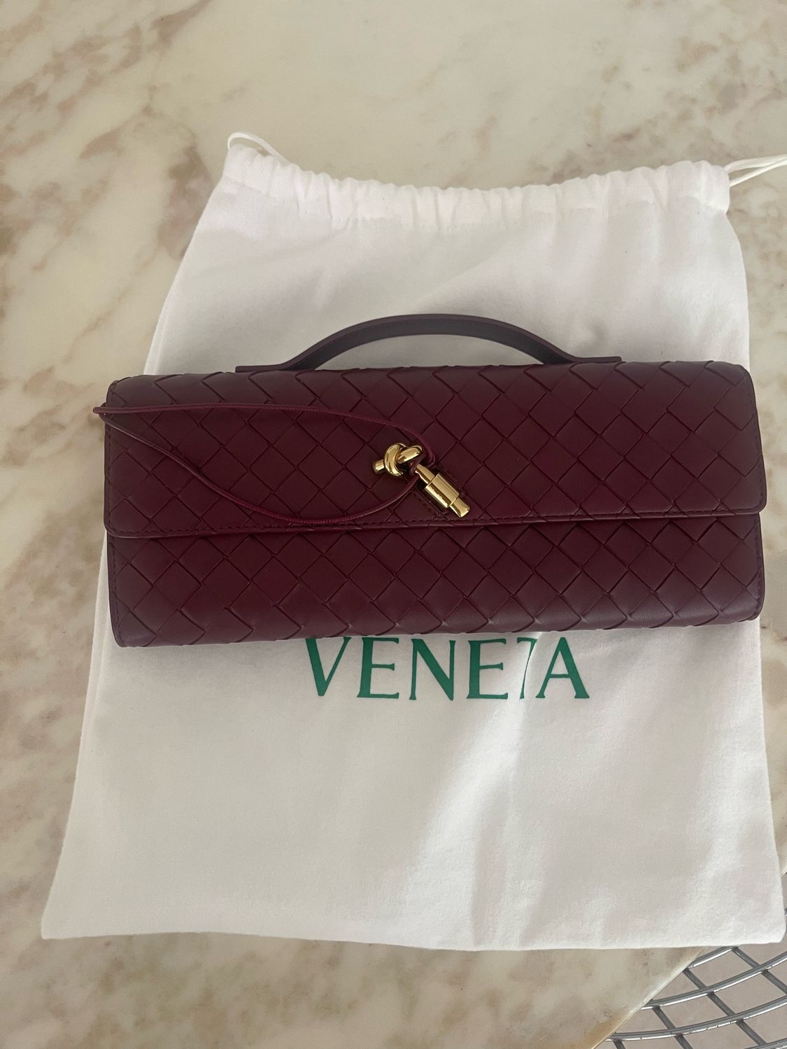 Pochette bottega venetta comme neuve