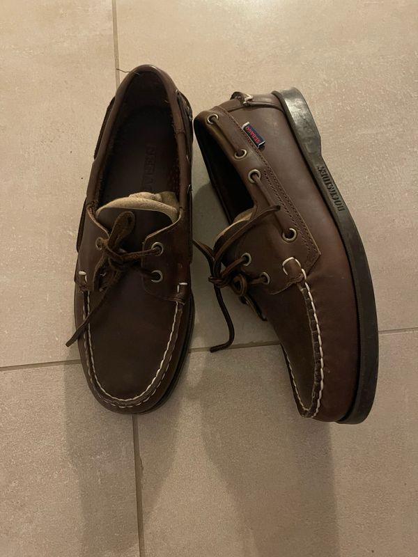 Sebago taille 39 ok 38,5 /39 portées une fois
