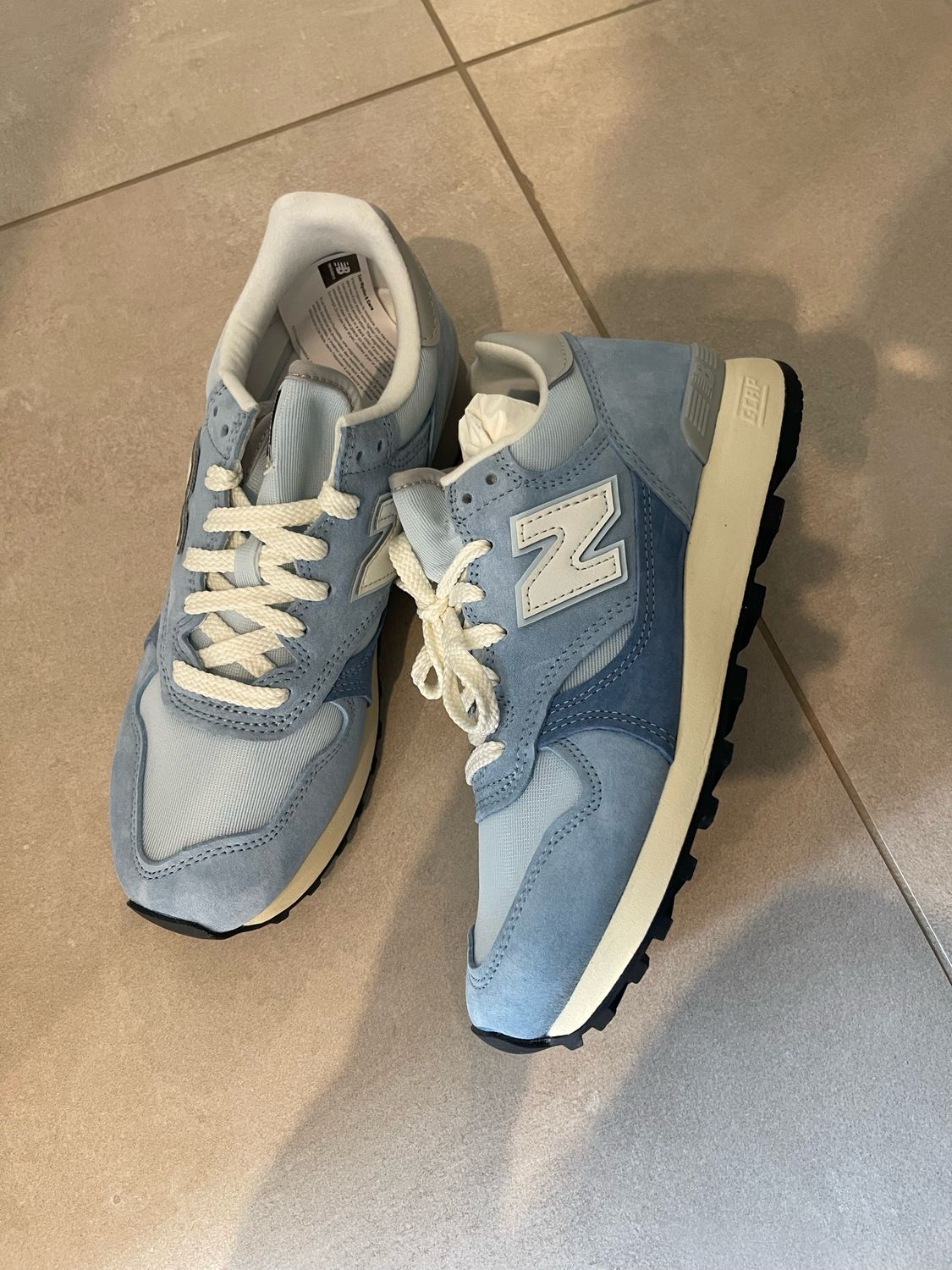 New balance neuves taille 39,5 taille petit ok 38,5