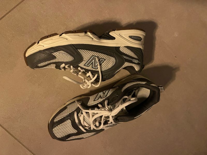 New balance taille 39,5 mais ok 38,5 parfait état