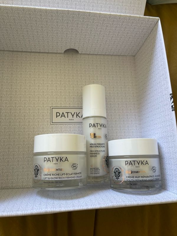 Coffret patika neuf 3 produits anti âge . Masque pro lift collagène + sérum repulpant + masque repulpant pro hyaluronique prix global:220