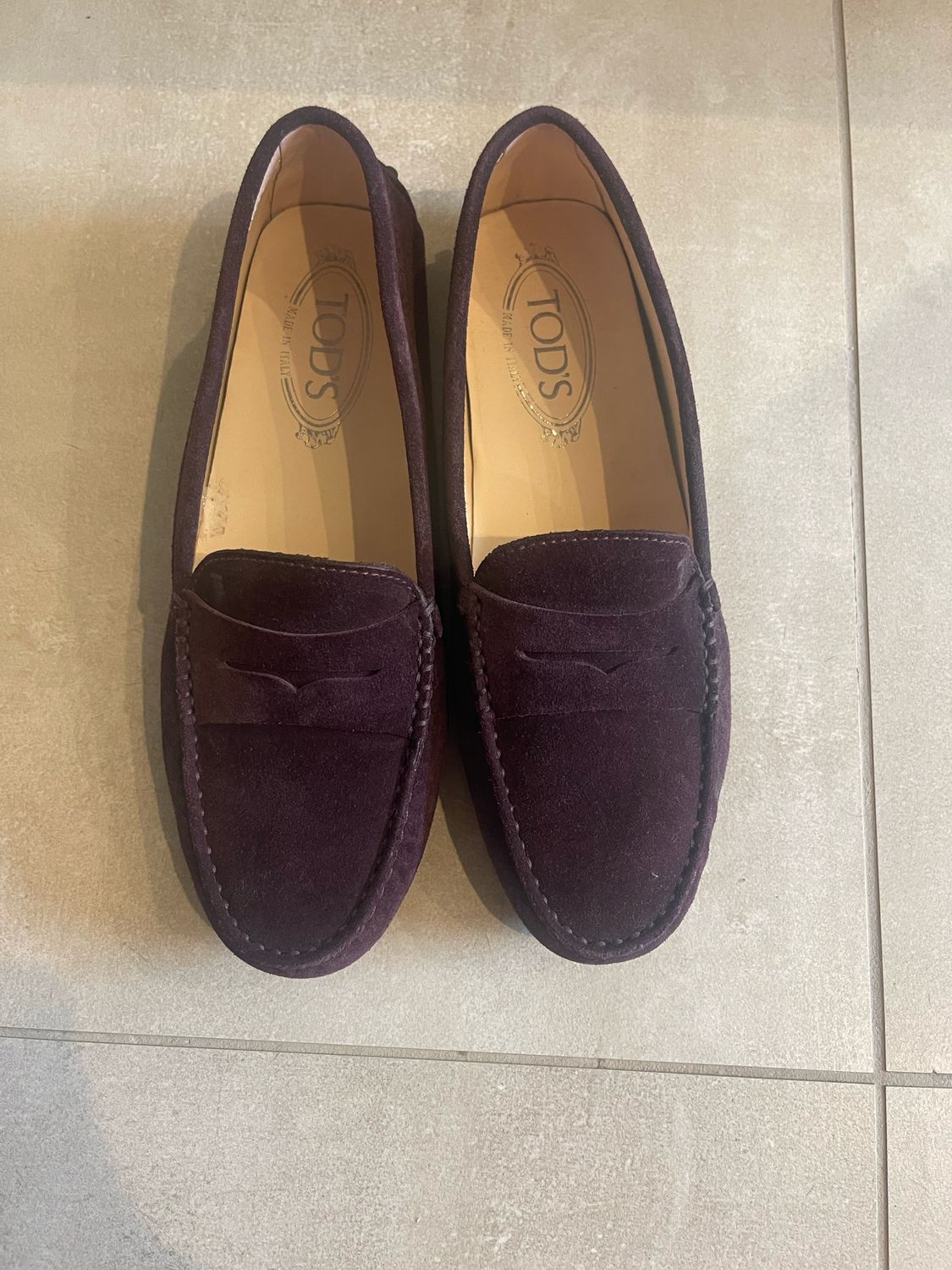 Tod’s gomino prune taille 37.5 ok pour 38/38,5 portées une fois