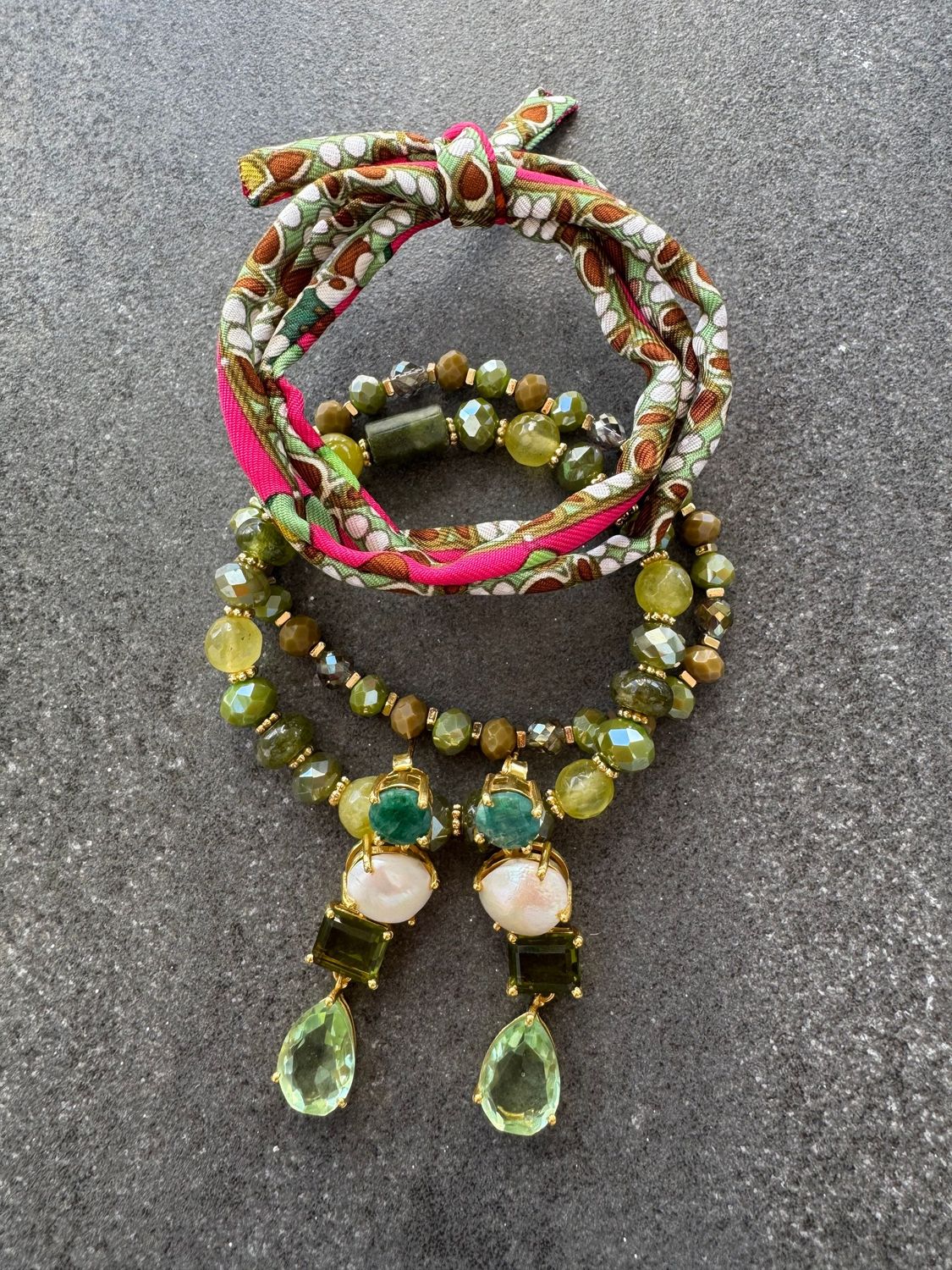 Sonderkombi PINK MAHARANI, m. Perlenarmbändern und Ohrhängern