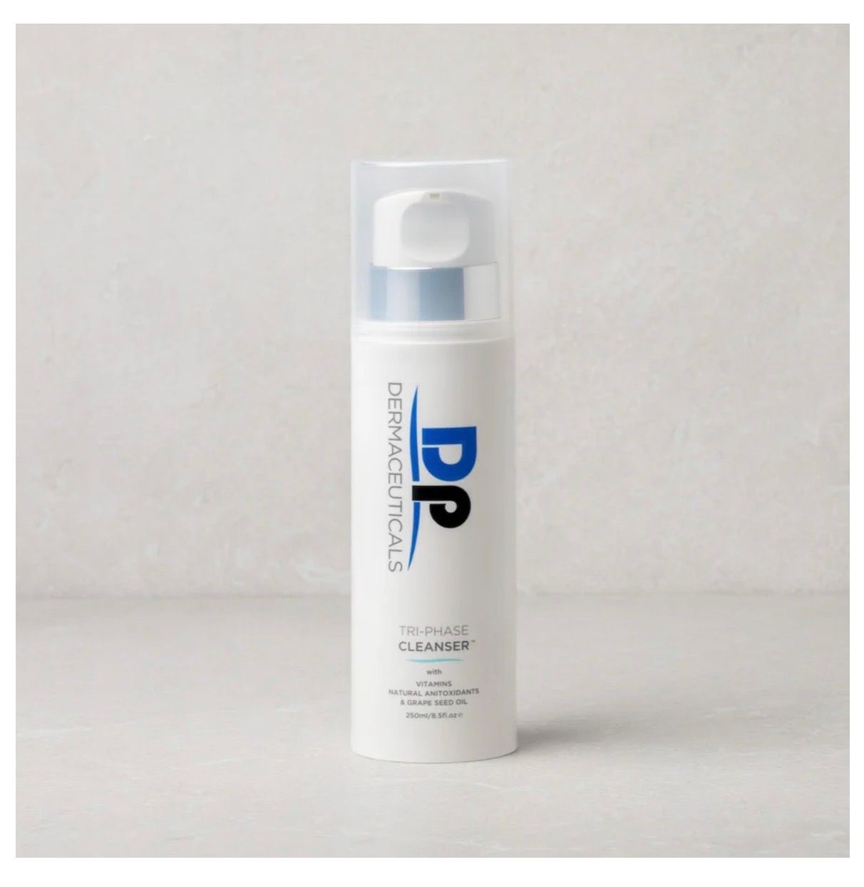 TRI-PHASE OIL CLEANSER (250ML) TRI-PHASE OIL CLEANSER (250ML)
