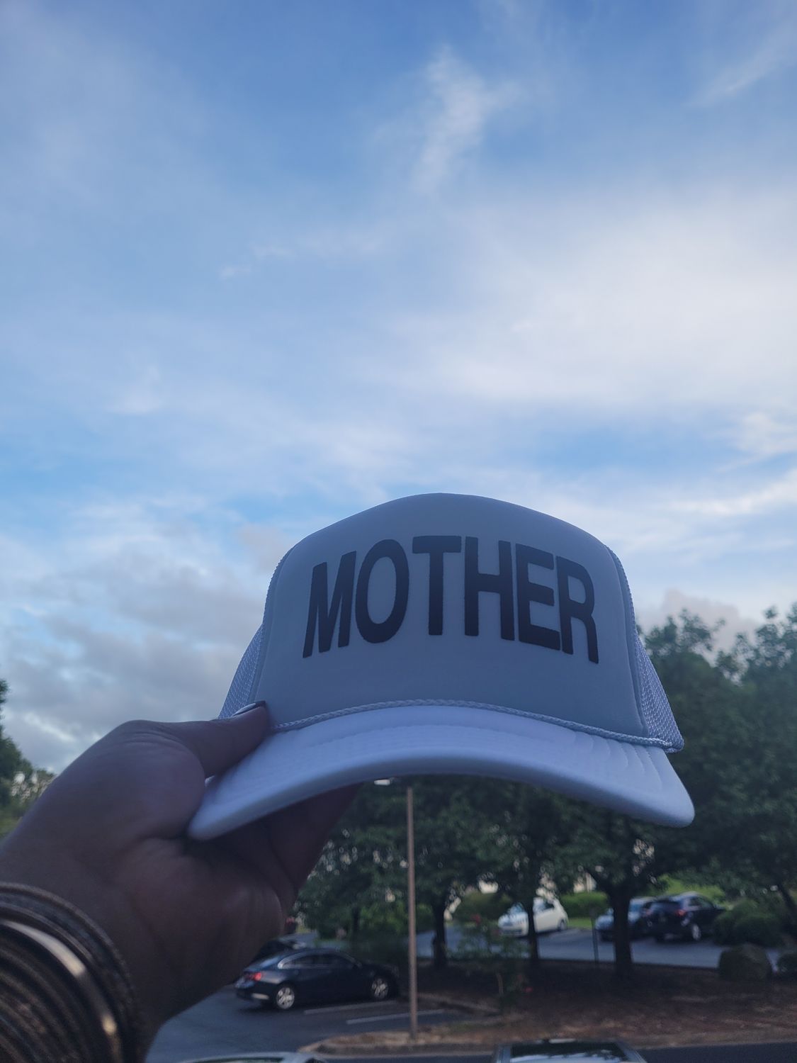 MOTHER Trucker
