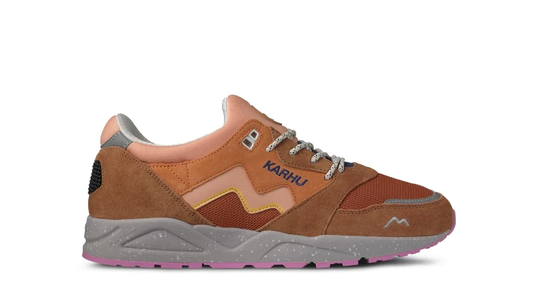 Karhu Aria 95 Brown sugar/almost apricot