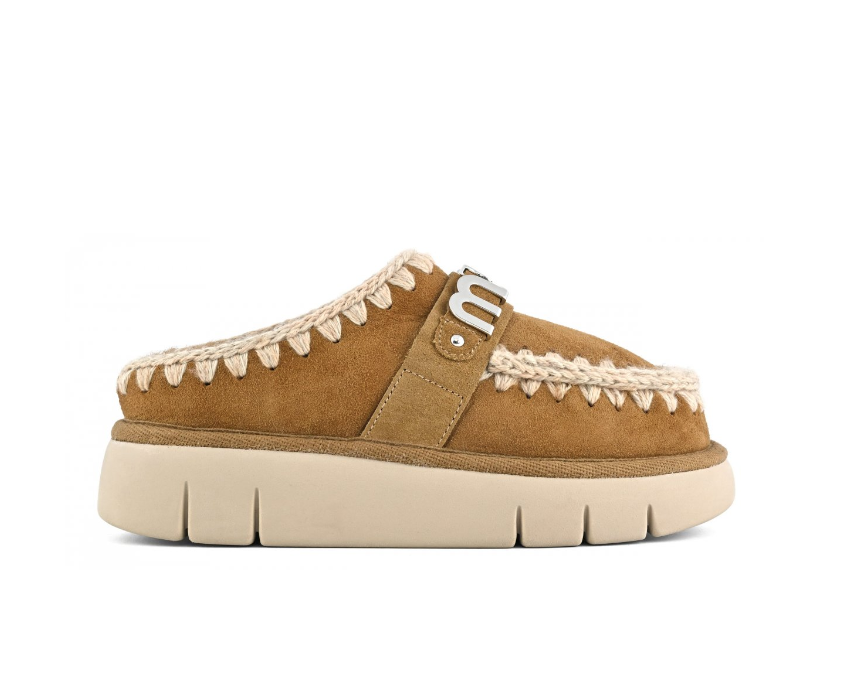 Mou Bounce clog metal logo