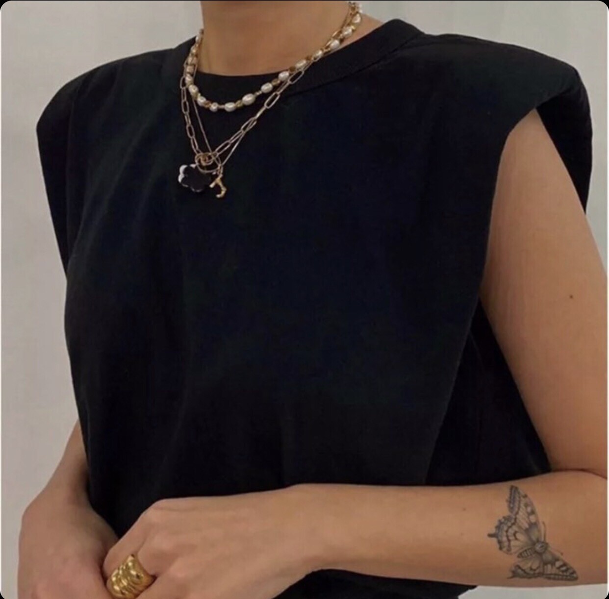 Shoulder Pad Tshirt Black