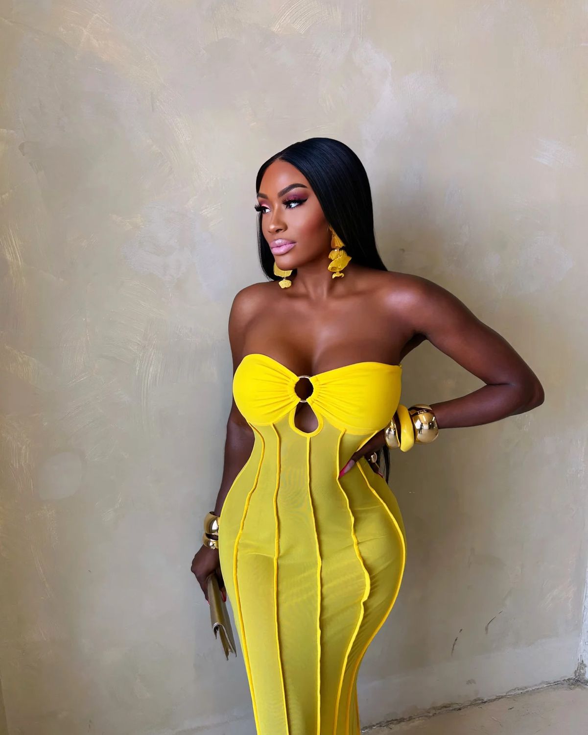 Pop Out Dress