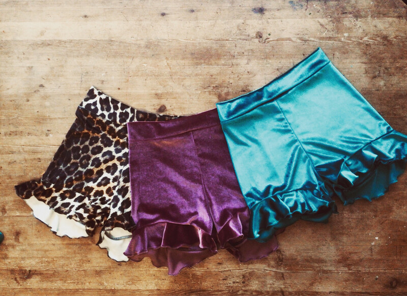 Ruffle Shorts Velvet Hot Pants