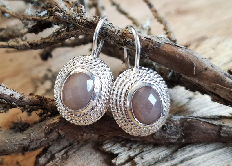 NORA - Silberohrringe - Chocolat Mondstein - hellbraun