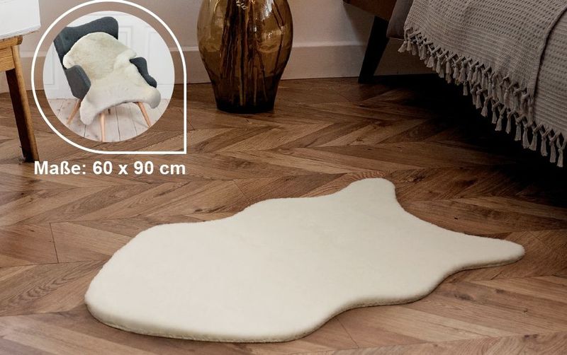 Teppich in Lammfell Optik 60 x 90 cm Weiss Teppich in Lammfell Optik 60 x 90 cm Weiss