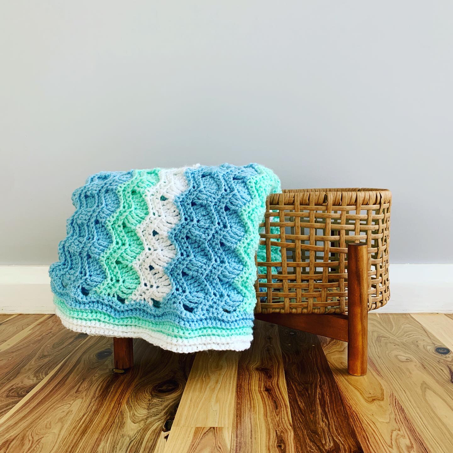Vintage Fan Ripple Blanket