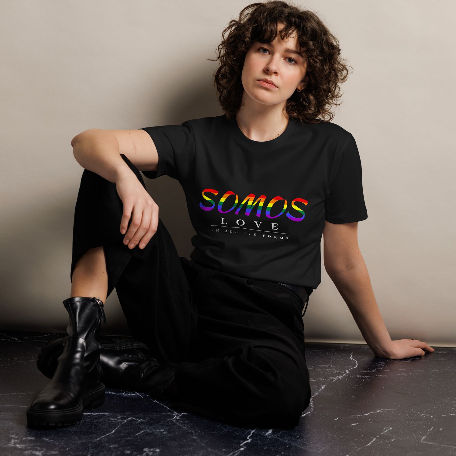 SOMOS LOVE -Unisex premium t-shirt