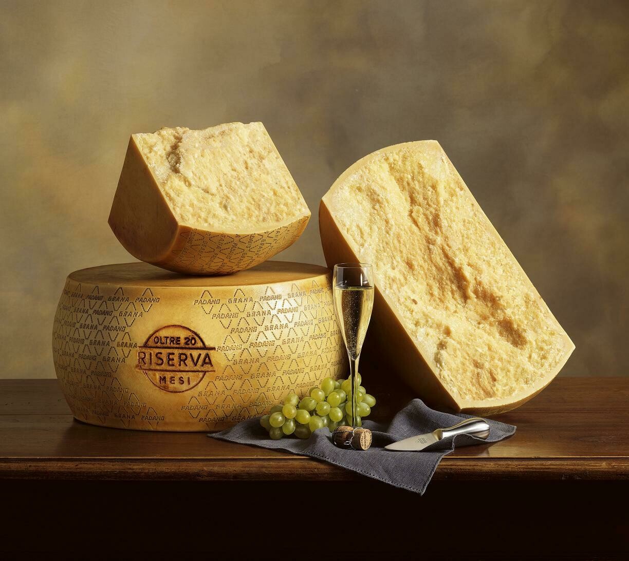 The Grand Tasty Box