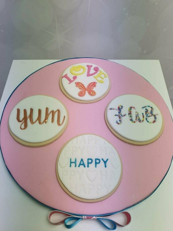 Specialised Cake Decorating Course: Writing on Icing Course - 2 hours - Dates to be arranged
