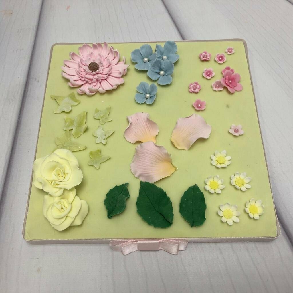 Flower Making Course: Simple Flowers Course  - 3 hours - Date to be arranged