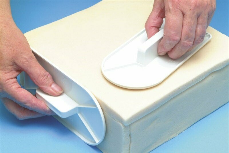 PME STRAIGHT EDGE SMOOTHER WITH HANDLE (84 X 169MM / 3.3 X 6.7”)
ES75