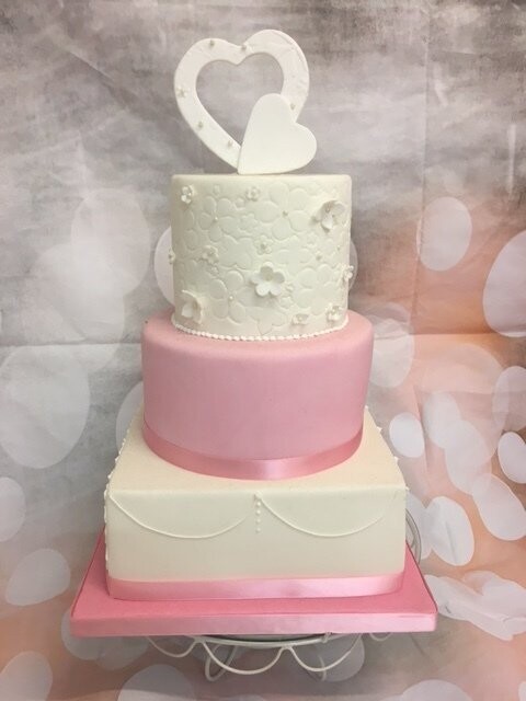Specialised Cake Decorating Course:  Wedding Cake Course - 2 Weeks - (6.5hrs - 3.25 each week) - Dates to be arranged