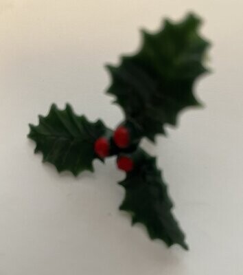 3 Leaf Holly with Berries