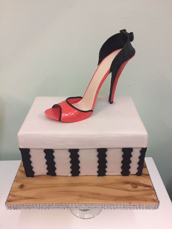 Specialised Cake Decorating Course:  Shoe & Box Course - 3 Weeks - (2.5 hours each week) - Dates to be arranged