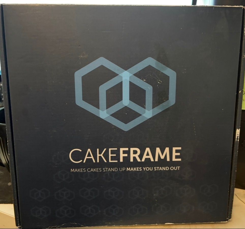 Cake frame Anti-Gravity Pouring Cake Stand Kit.