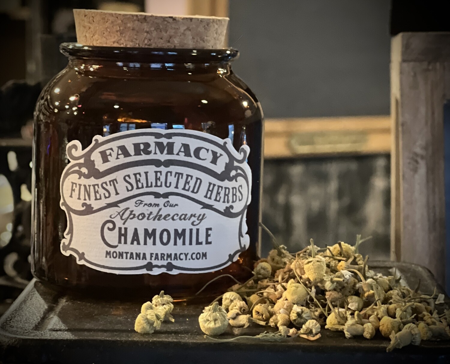 Farmacy Apothecary Jar Herb Collection / Chamomile
