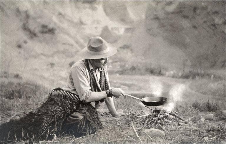 CB-128 Cowboy Cooking over Campfire - Vintage Image, Note Card