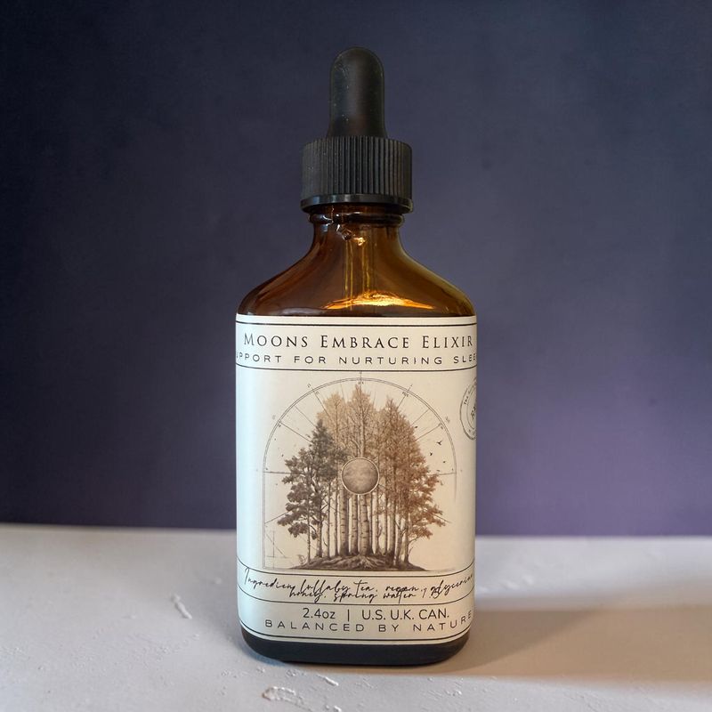 The moon' s Embrace Sleep restoration Elixir
