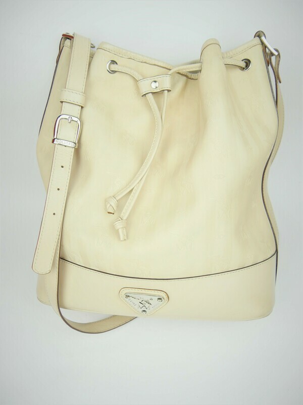 Maison Mollerus Beuteltasche NIESEN in Beige-Silber (NP Fr. 839) / Zustand: 4 –  guter Zustand mit wenig Gebrauchsspuren