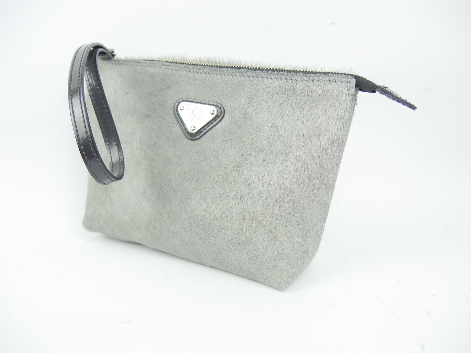 Maison Mollerus Necessaire / Clutch in Hellgrau-Silber / Zustand: 6 – neuwertig