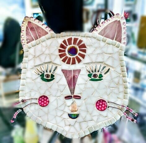 White Kitty Face