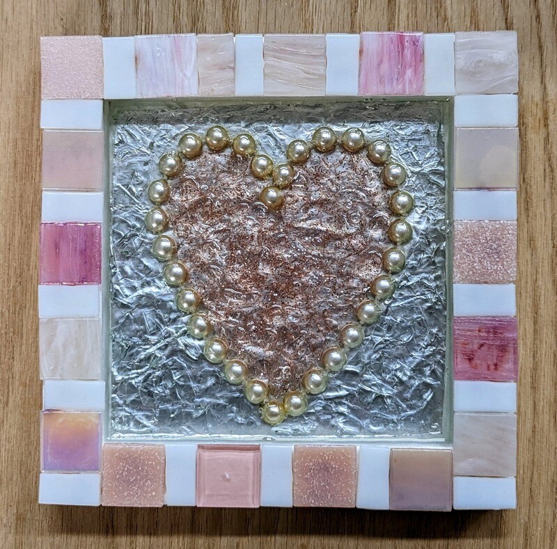 Heart in Pearls/ Pink
